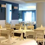 The Salmar - New Opening 호텔 4*